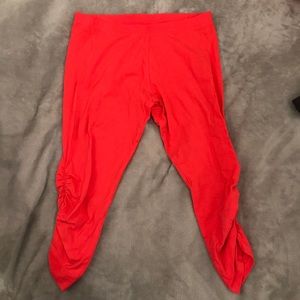 Neon Pink Cropped Ruched Workout Tights 💖